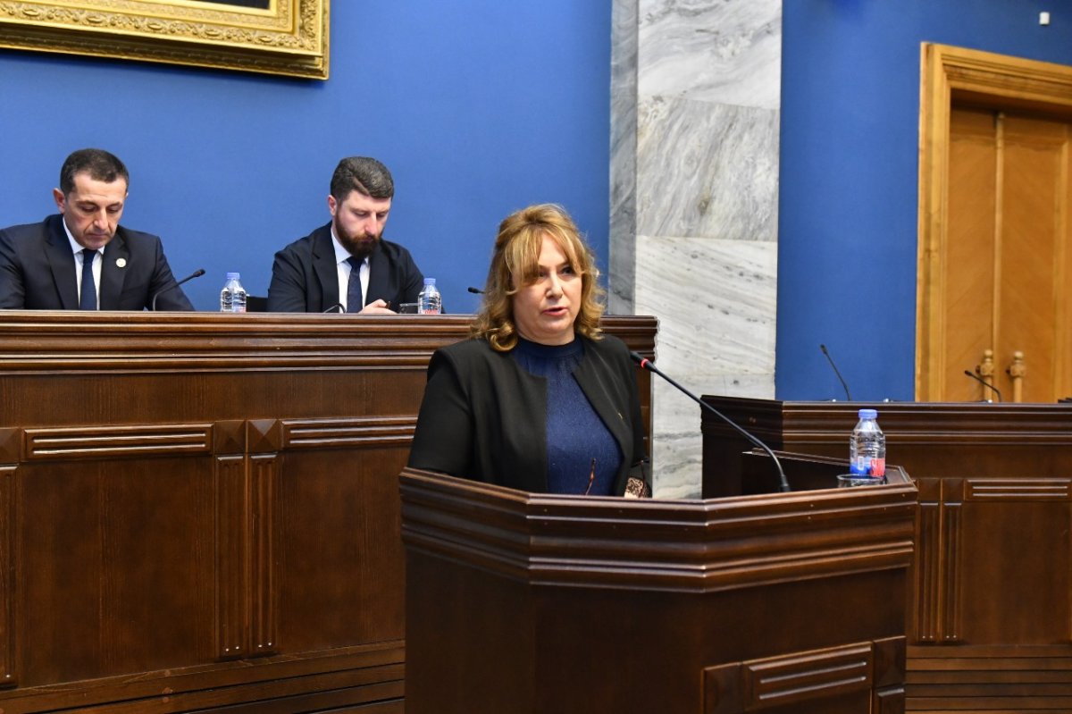 პერსონალურ მონაცემთა დაცვის სამსახურის უფროსმა ლელა ჯანაშვილმა პარლამენტს  2024 წლის საქმიანობის ანგარიში წარუდგინა